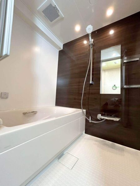 掃除がしやすくて汚れにくい＆温浴施設のような体験をご自宅で。お風呂・洗面・トイレリフォーム（大和市K様邸）