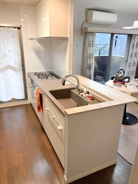 セラミック素材で熱やキズ・汚れに強いキッチンリフォーム（横浜市T様邸）