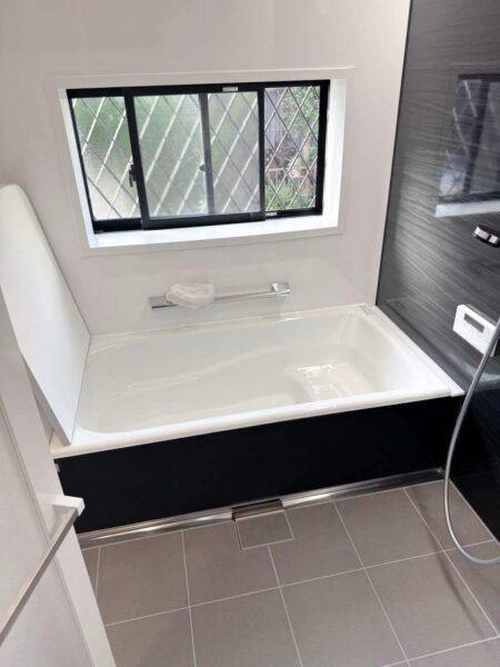 ホーローが美しさを引き立てる！浴室・洗面リフォーム（相模原市中央区T様邸）