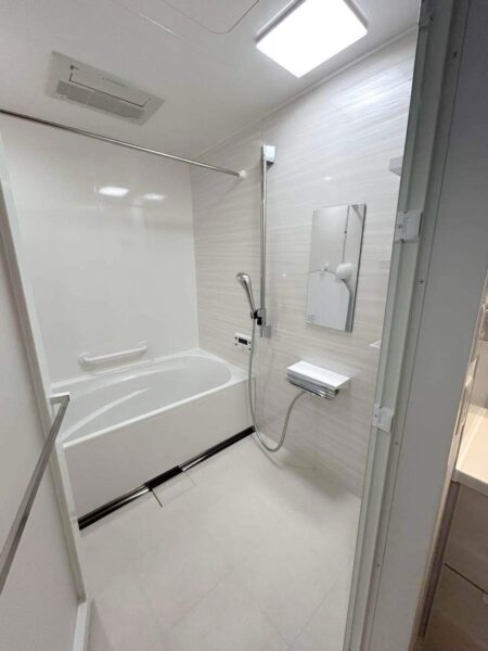 ホーロー素材でお手入れが楽になる浴室＆洗面リフォーム（横浜市青葉区I様）